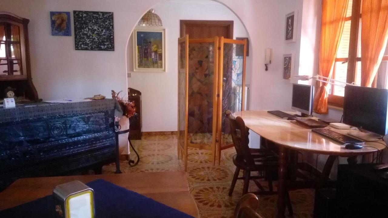 Villa Corrias Siliqua Eksteriør bilde
